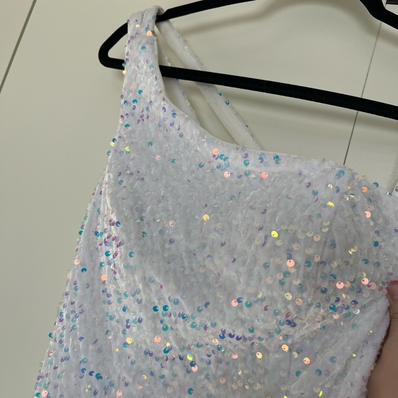 Iridescent white prom dress - Picture 13 of 13